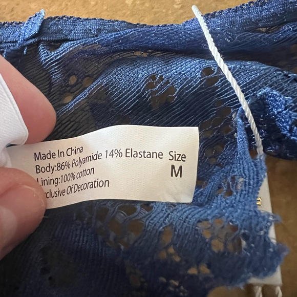 Lingerie Set - Picture 2 of 2